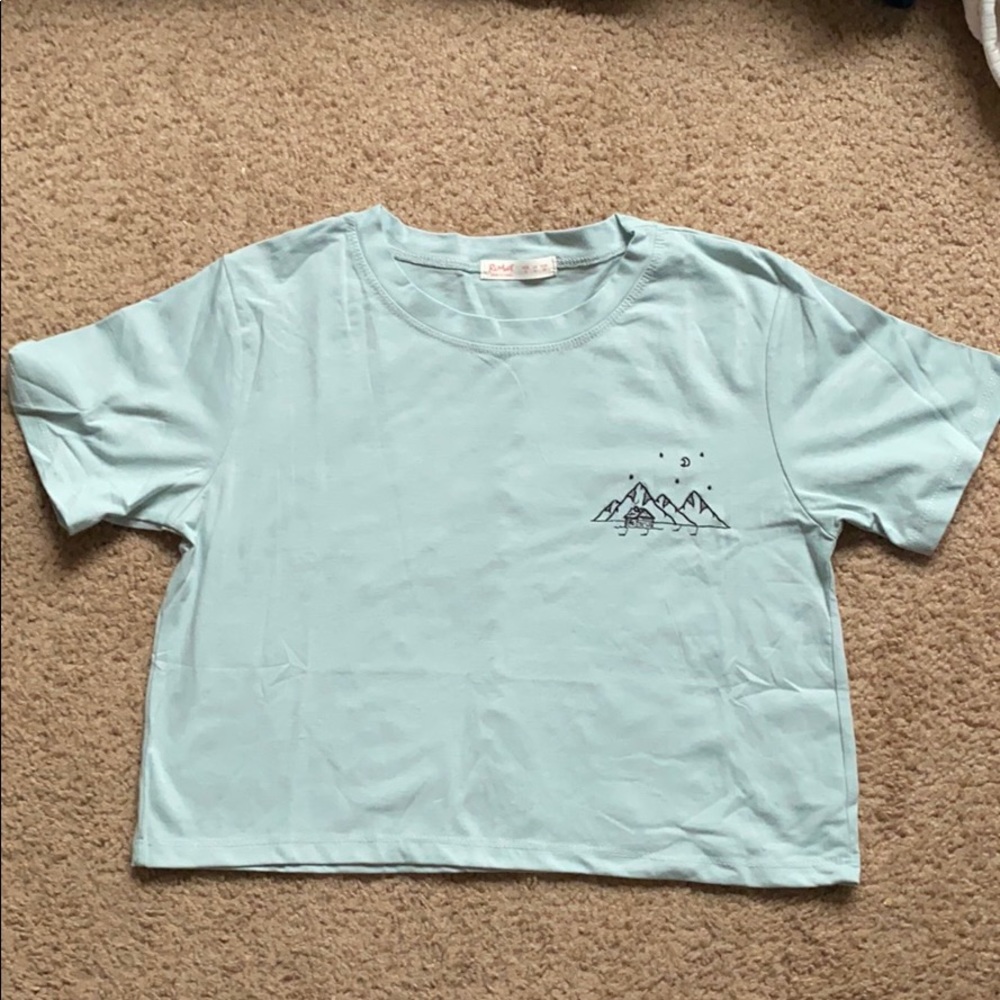 Cropped ROMWE shirt